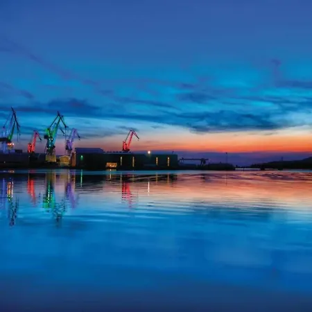 Apartment In With Sea View And Pool *