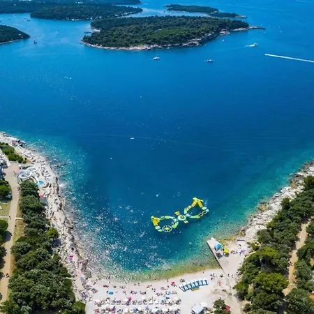 In With Sea View And Pool Apartment