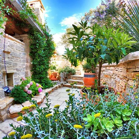 Apartment In With Sea View And Pool *