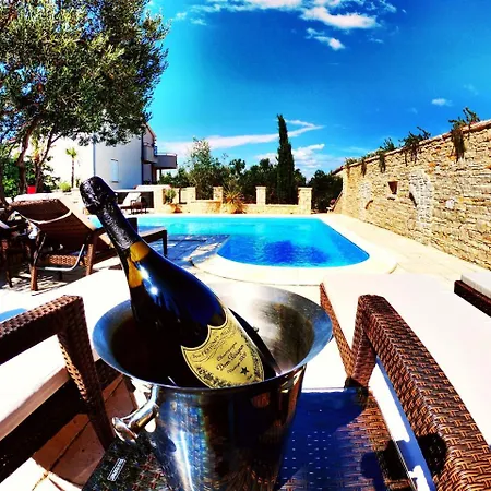 In With Sea View And Pool Murter