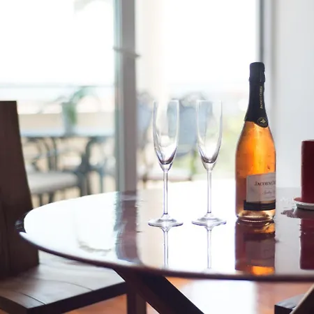 Apartment In With Sea View And Pool