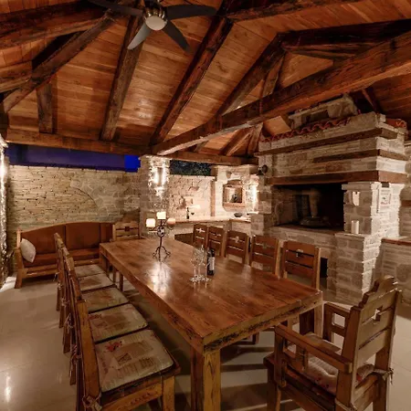 In With Sea View And Pool Apartment