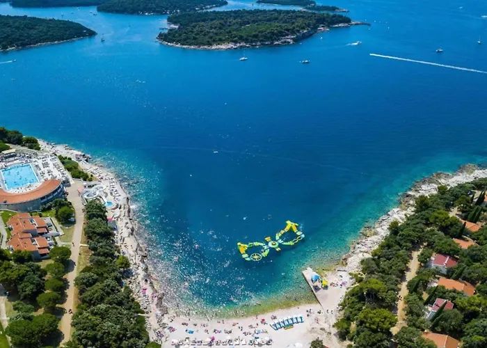 Apartman In With Sea View And Pool *