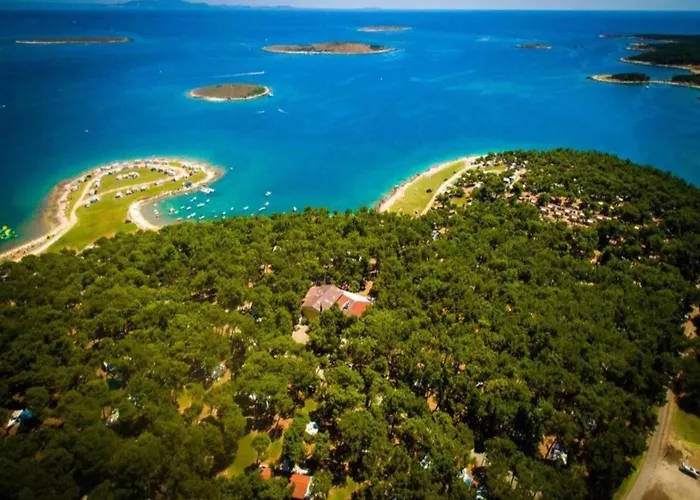 In With Sea View And Pool *